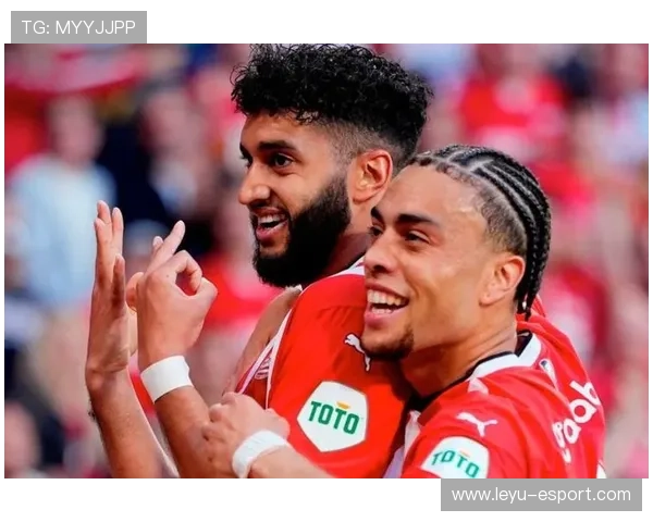 埃因霍温追C罗式重击爆发：荷甲豪门的巅峰逆袭之路